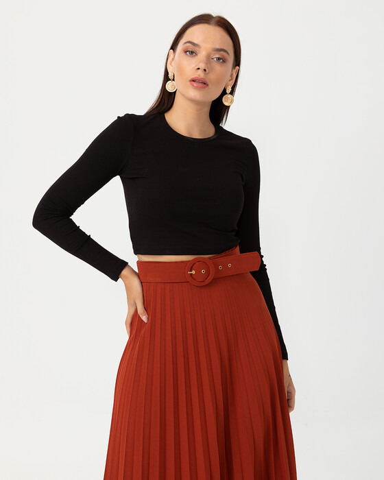 PLEATED SKIRT WITH BELT DETAIL