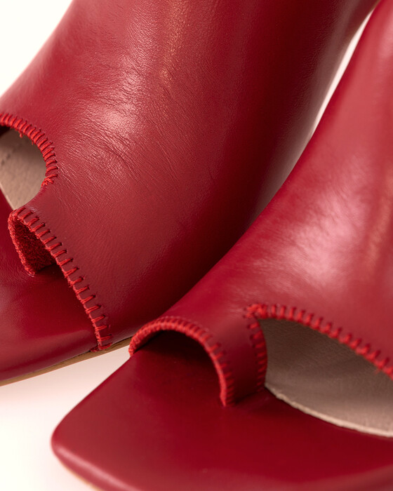 THICK HEELED LEATHER SLIPPER