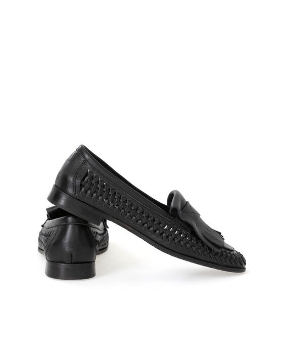 Örgü Detaylı Püsküllü Babet