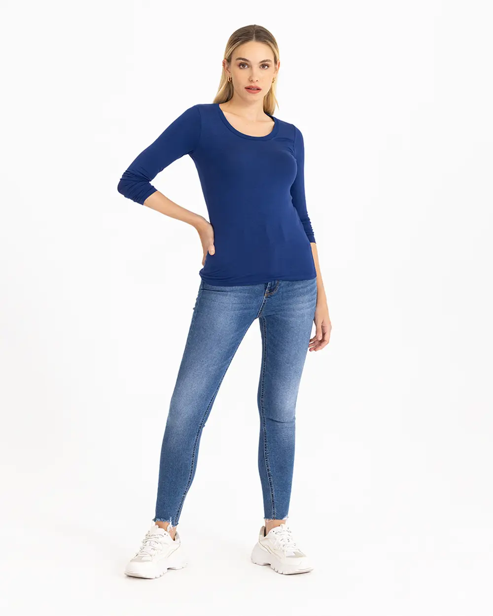 Round Neck Long Sleeve Basic T-Shirt