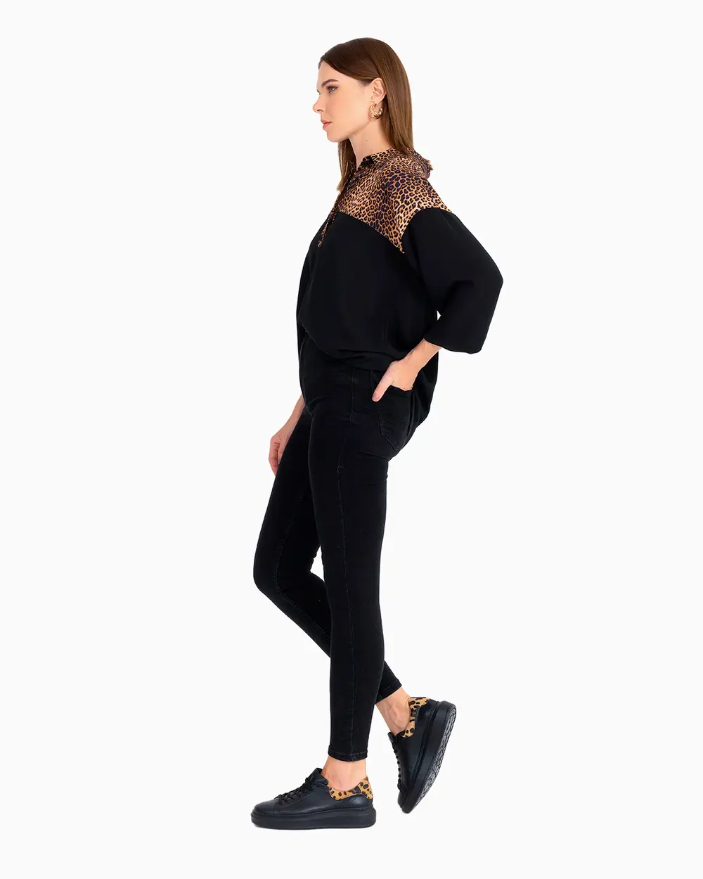 Leopar Desen Detaylı Yakalı Bluz