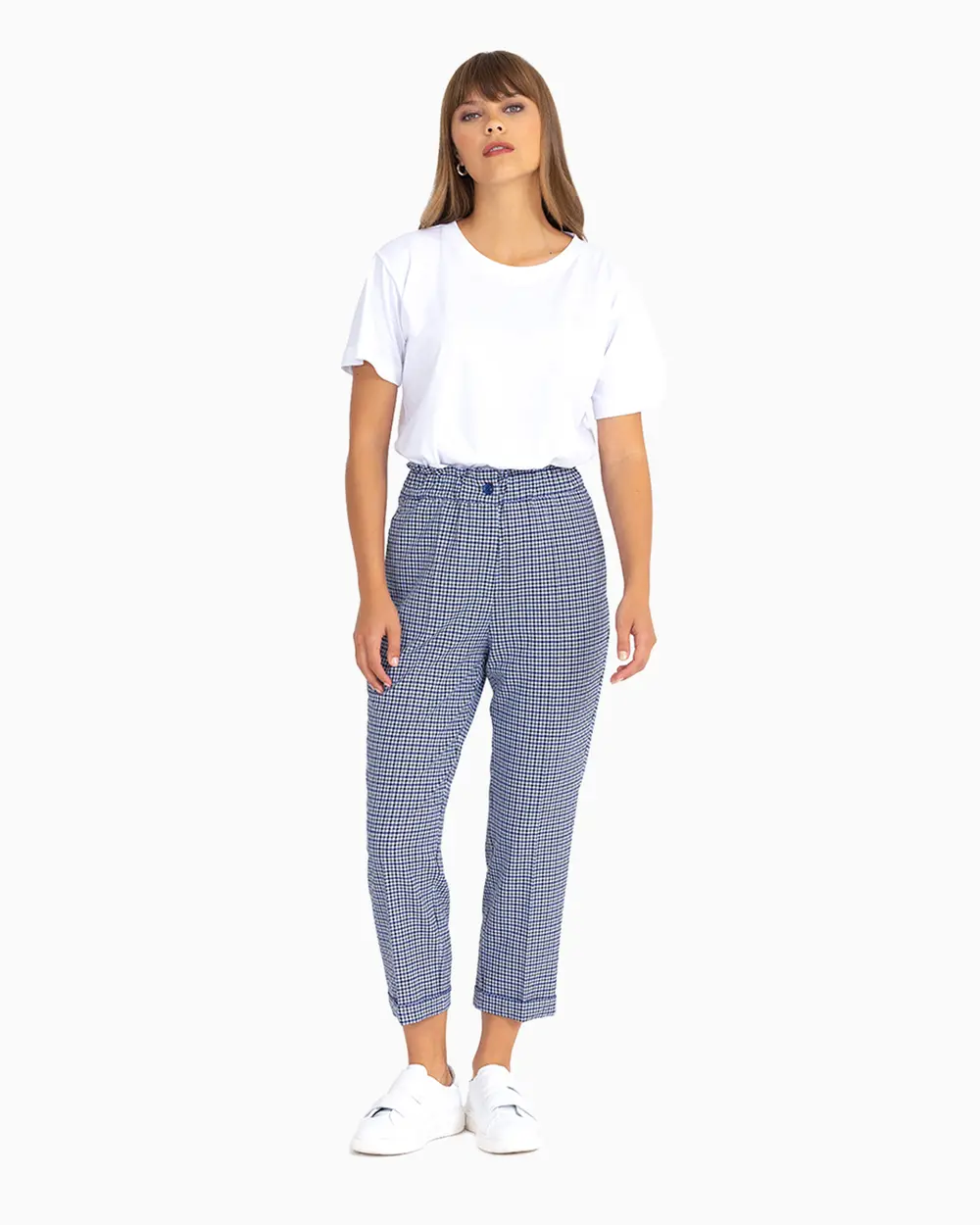 Carrot fit trousers with darts detail - Women's fashion | Stradivarius  United States