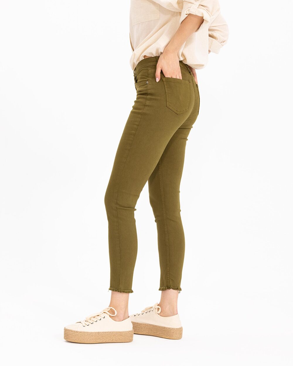 SEÇİL FIT CUT RIPPED TROUSERS