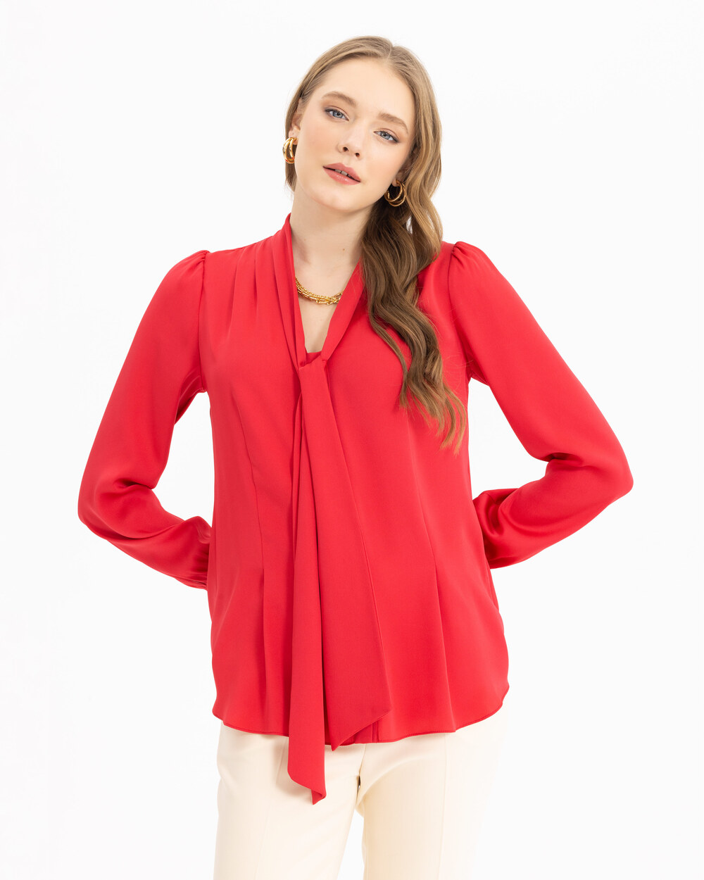 Fular Yakalı Saten Görünümlü Gömlek