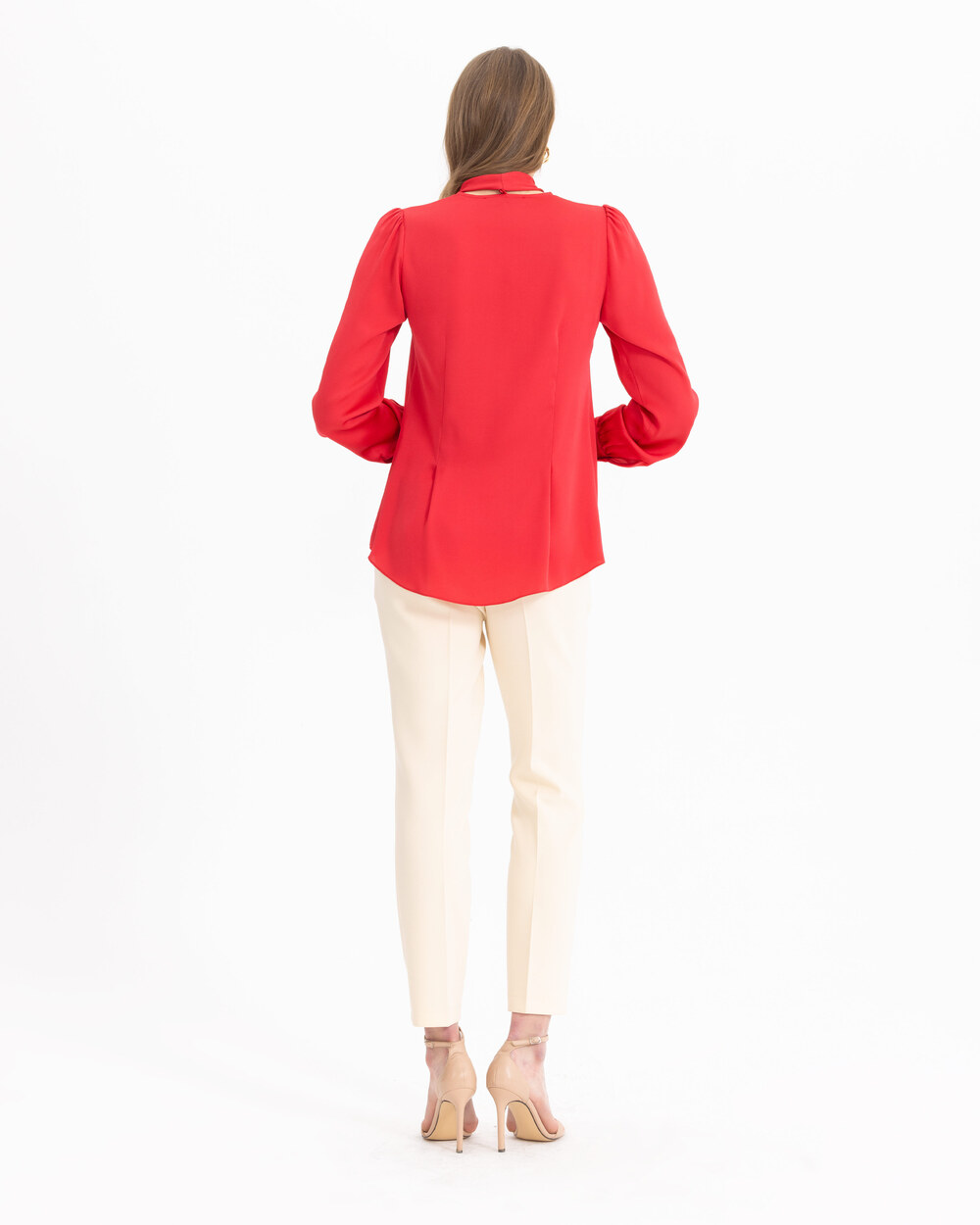 Fular Yakalı Saten Görünümlü Gömlek