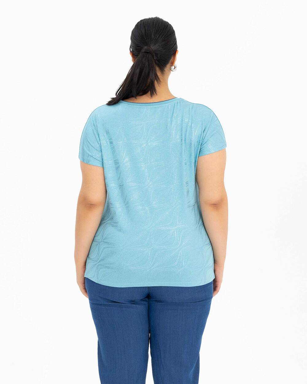 V Yakalı Desenli Tişört