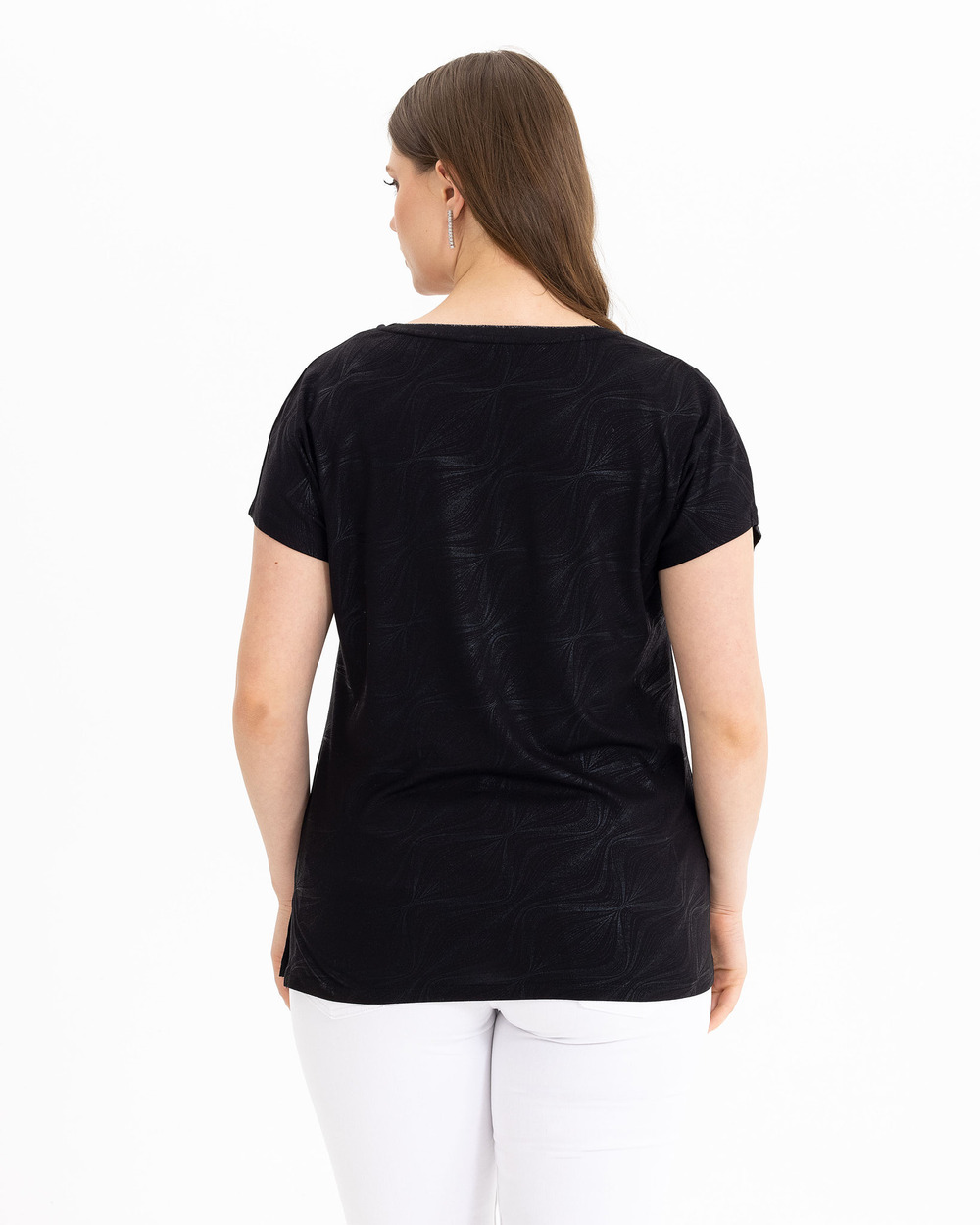 V Yakalı Desenli Tişört