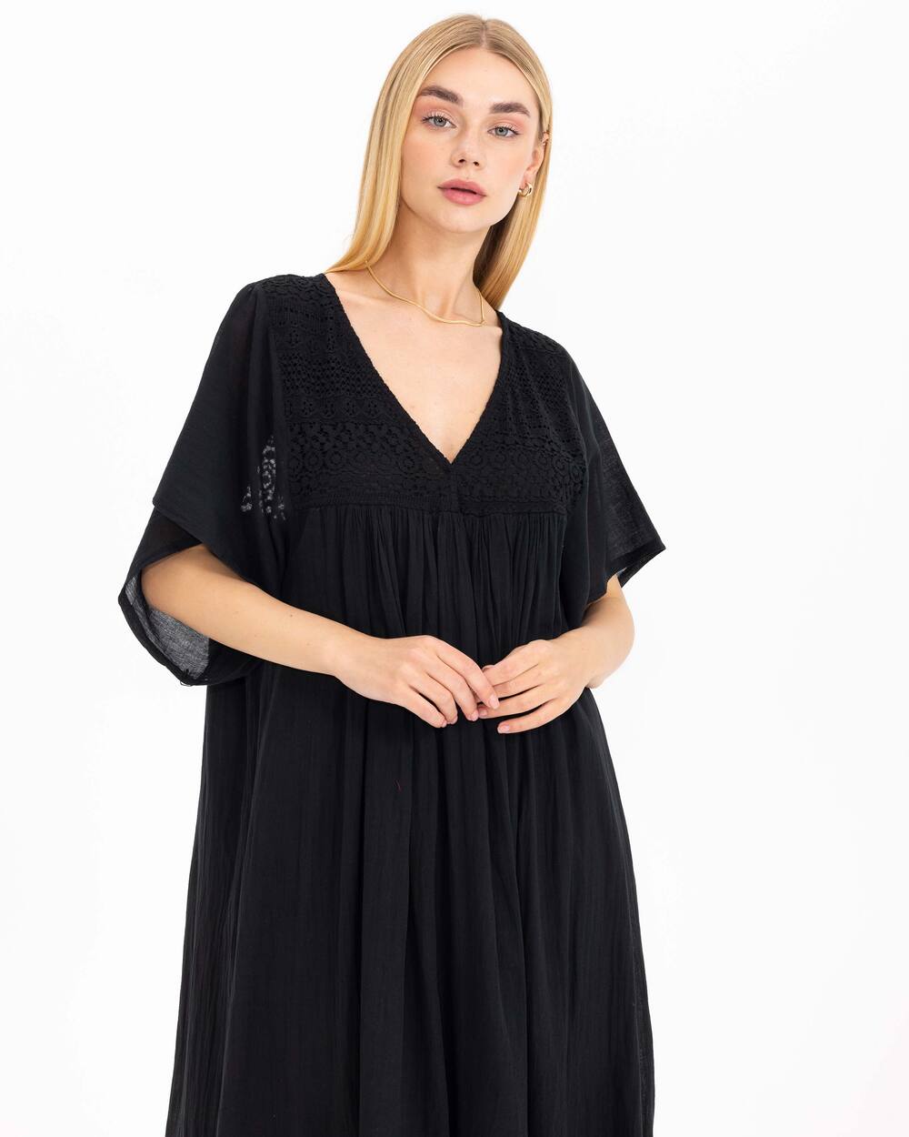  Lace Detailed V-Neck Maxi Length Dress