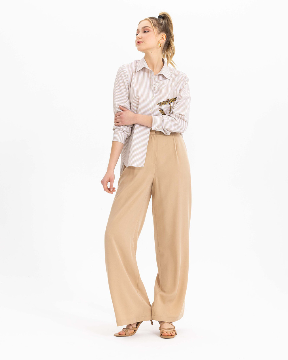 Boncuk İşlemeli Çizgili Gömlek