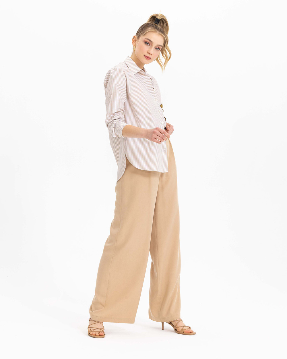 Boncuk İşlemeli Çizgili Gömlek