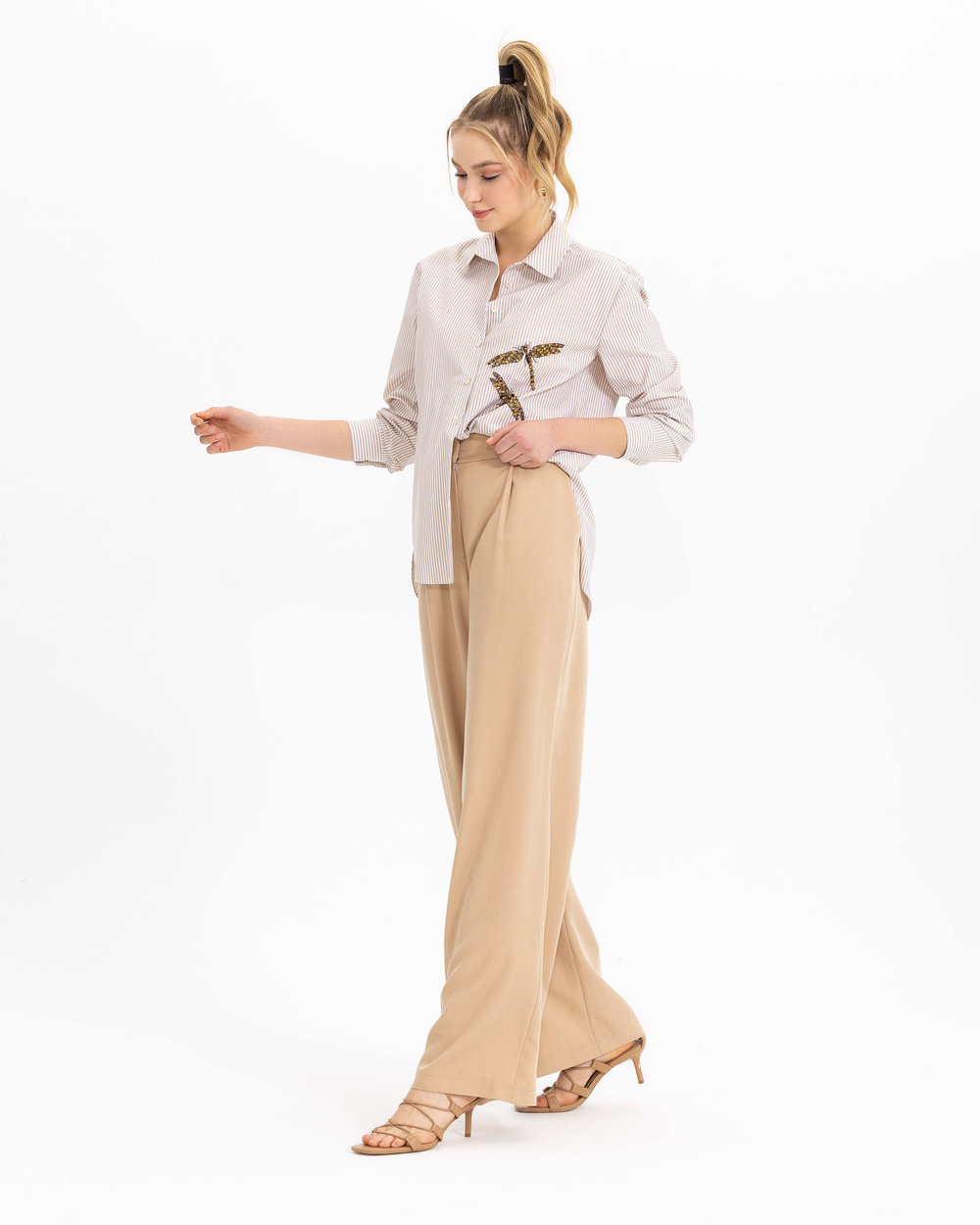 Boncuk İşlemeli Çizgili Gömlek