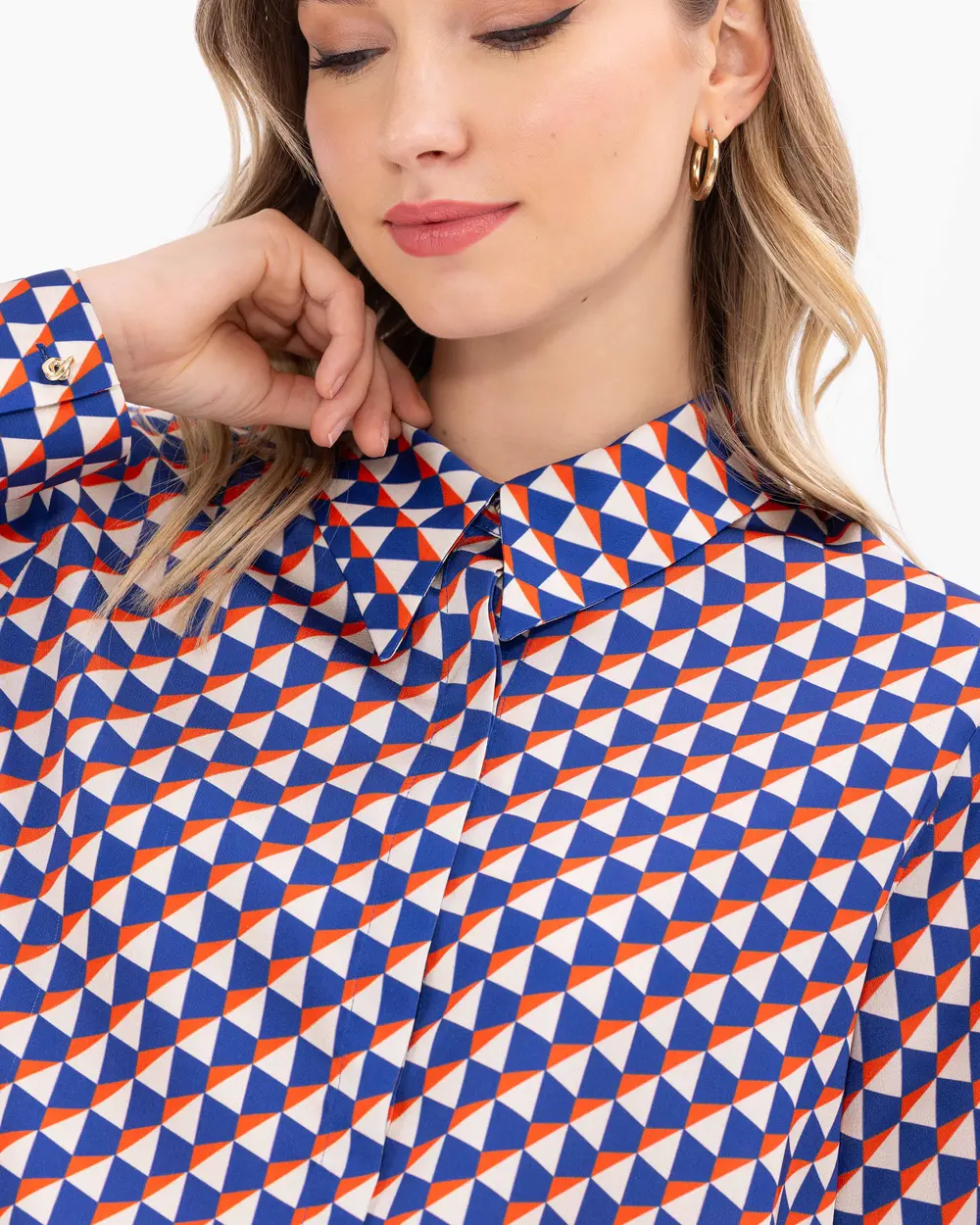Geometric Patterned Buttoned Casual Shirt