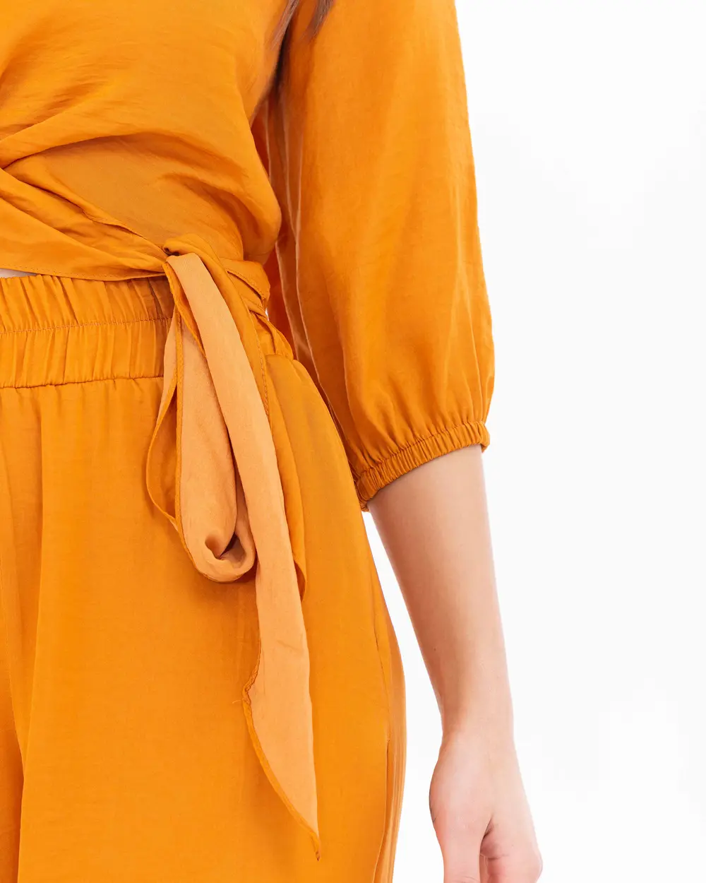 Bağlama Detaylı Truvakar Kol Bluz