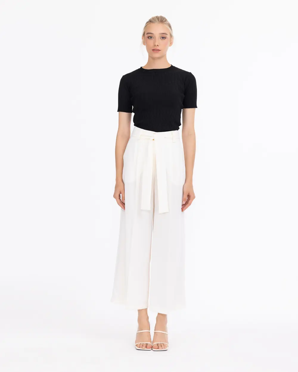 Belted Wide Cut Ankle Length Trousers