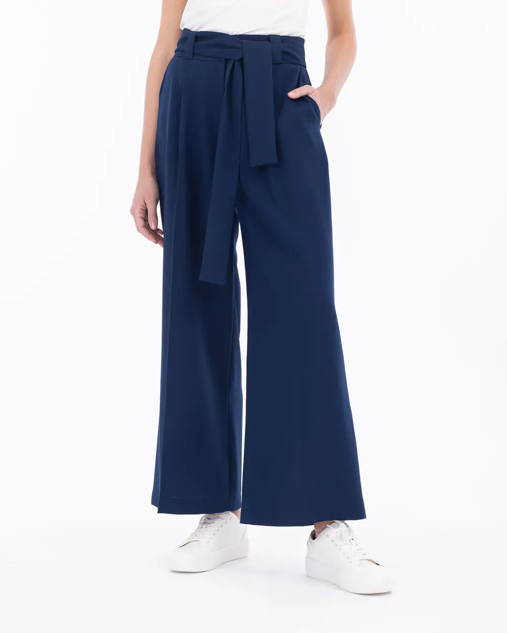 Belted Wide Cut Ankle Length Trousers