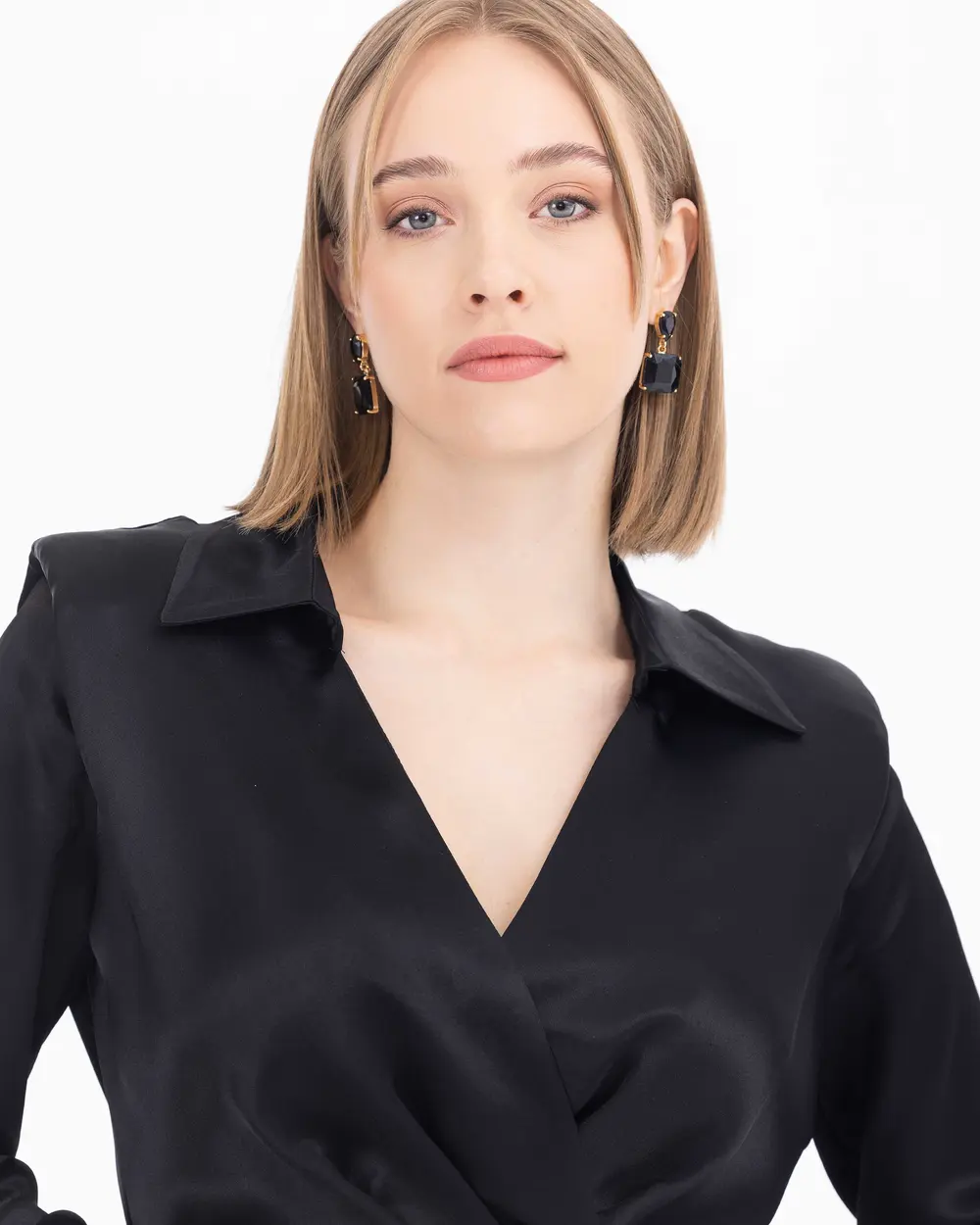 Vatkalı Kruvaze Yaka Saten Dokuma Elbise