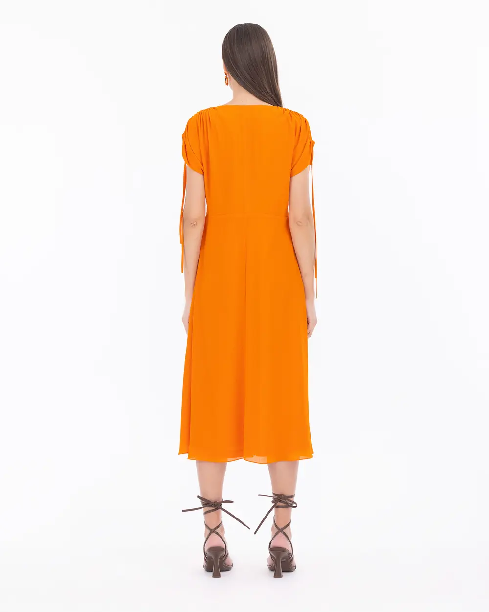 Kol Detaylı Midi Boy V Yaka Elbise