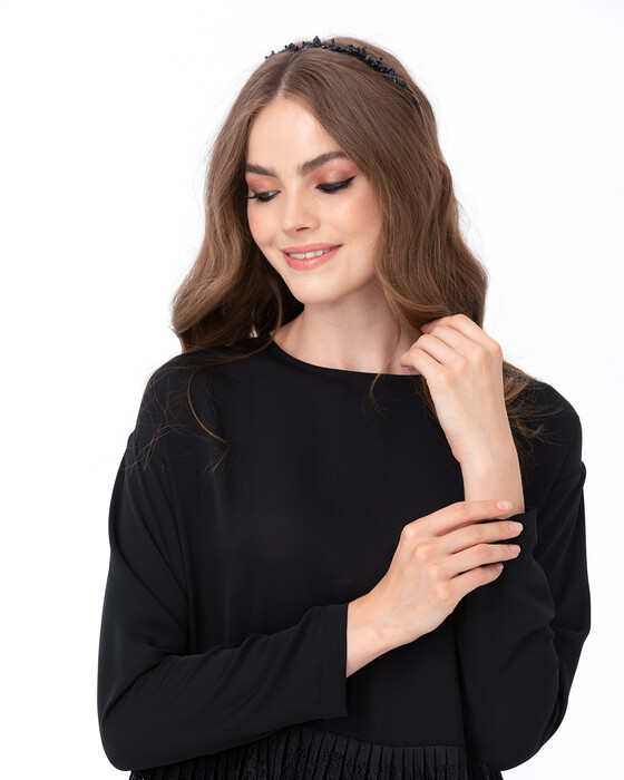 Dantel Detaylı Uzun Kollu Bluz