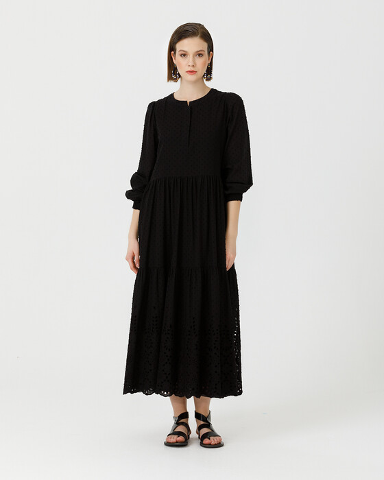 Yuvarlak Yakalı Volanlı Elbise