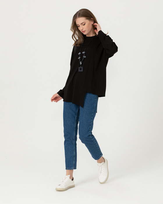 ROUND NECK ASYMMETRIC CUT TUNIC