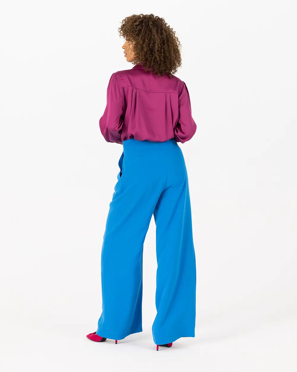 Zincir Detaylı Pileli Gömlek