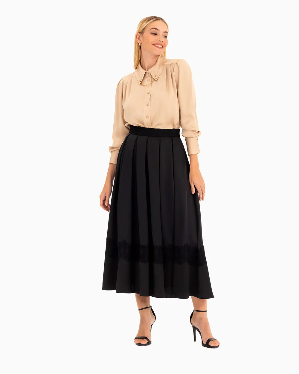 Zincir Detaylı Pileli Gömlek