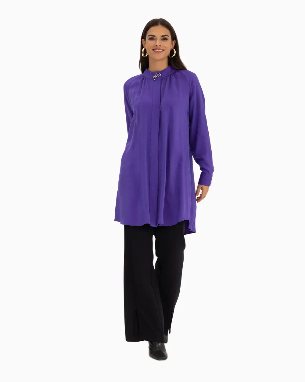 Aksesuarlı Saten Görünümlü Tunik