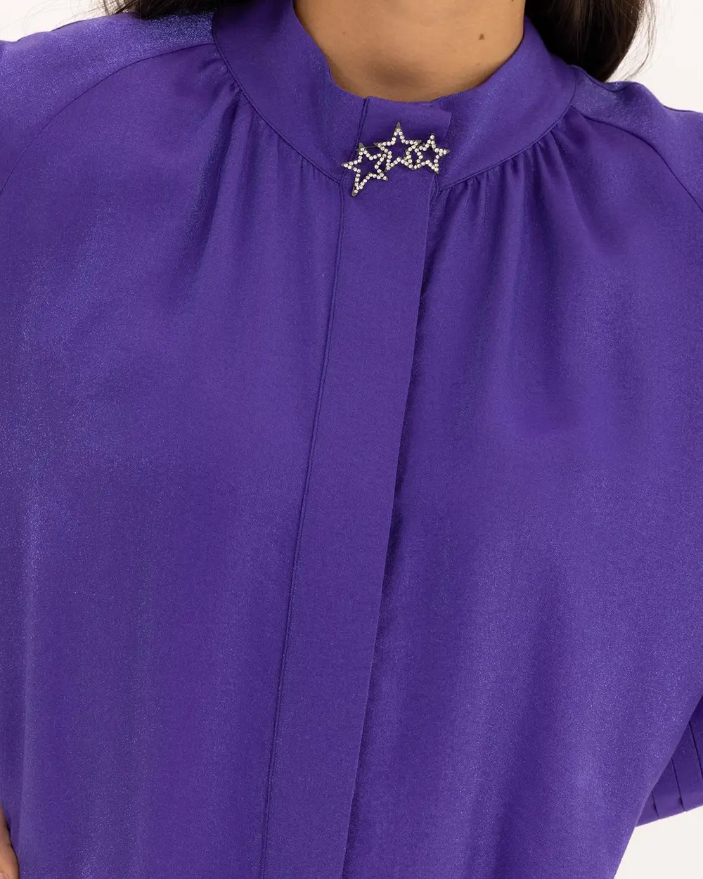 Aksesuarlı Saten Görünümlü Tunik