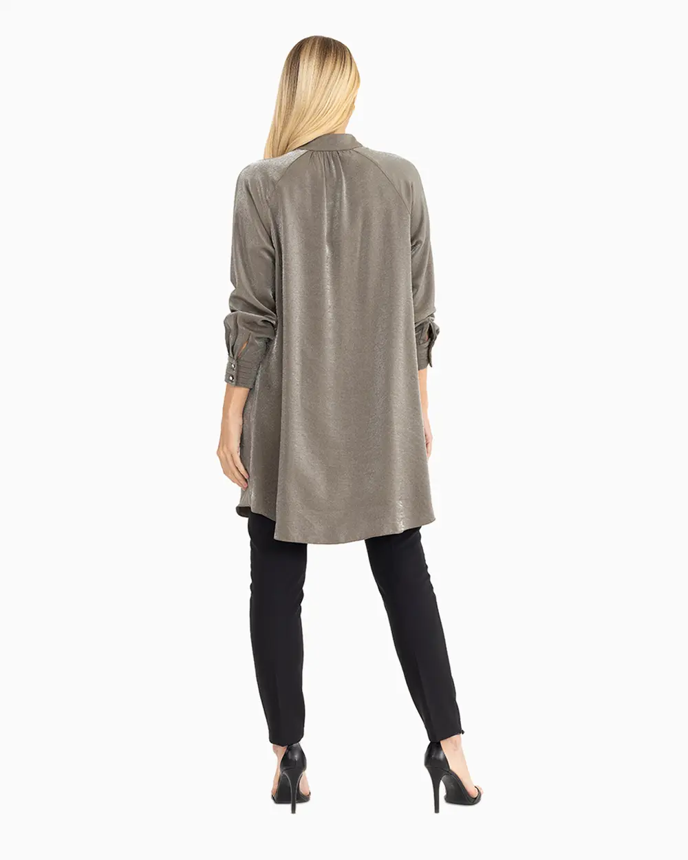 Aksesuarlı Saten Görünümlü Tunik