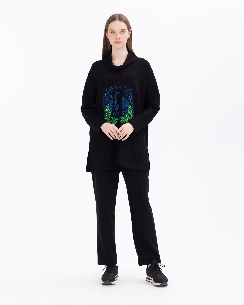 Payet Ve Nakış İşlemeli Dik Yakalı Sweatshirt