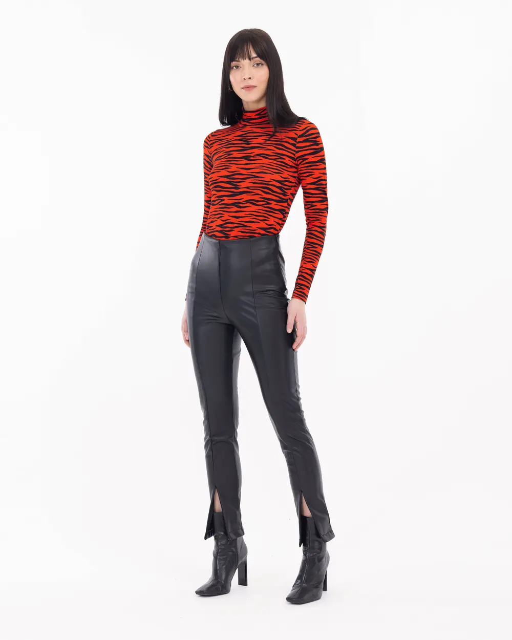 Zebra Patterned Knitted Fabric Blouse