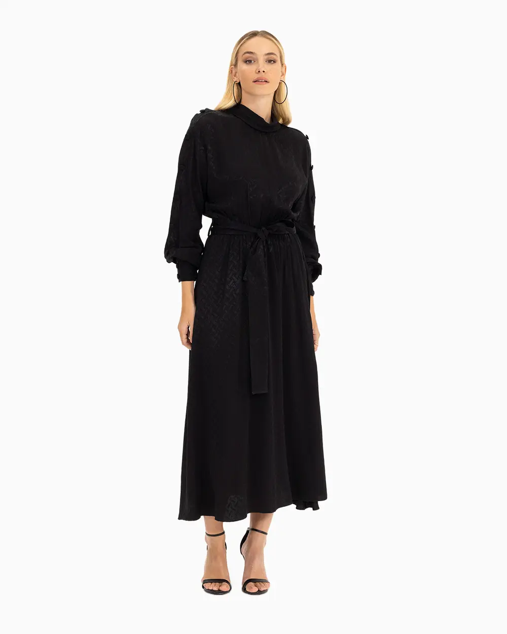 Düğme Detaylı Dik Yaka Elbise