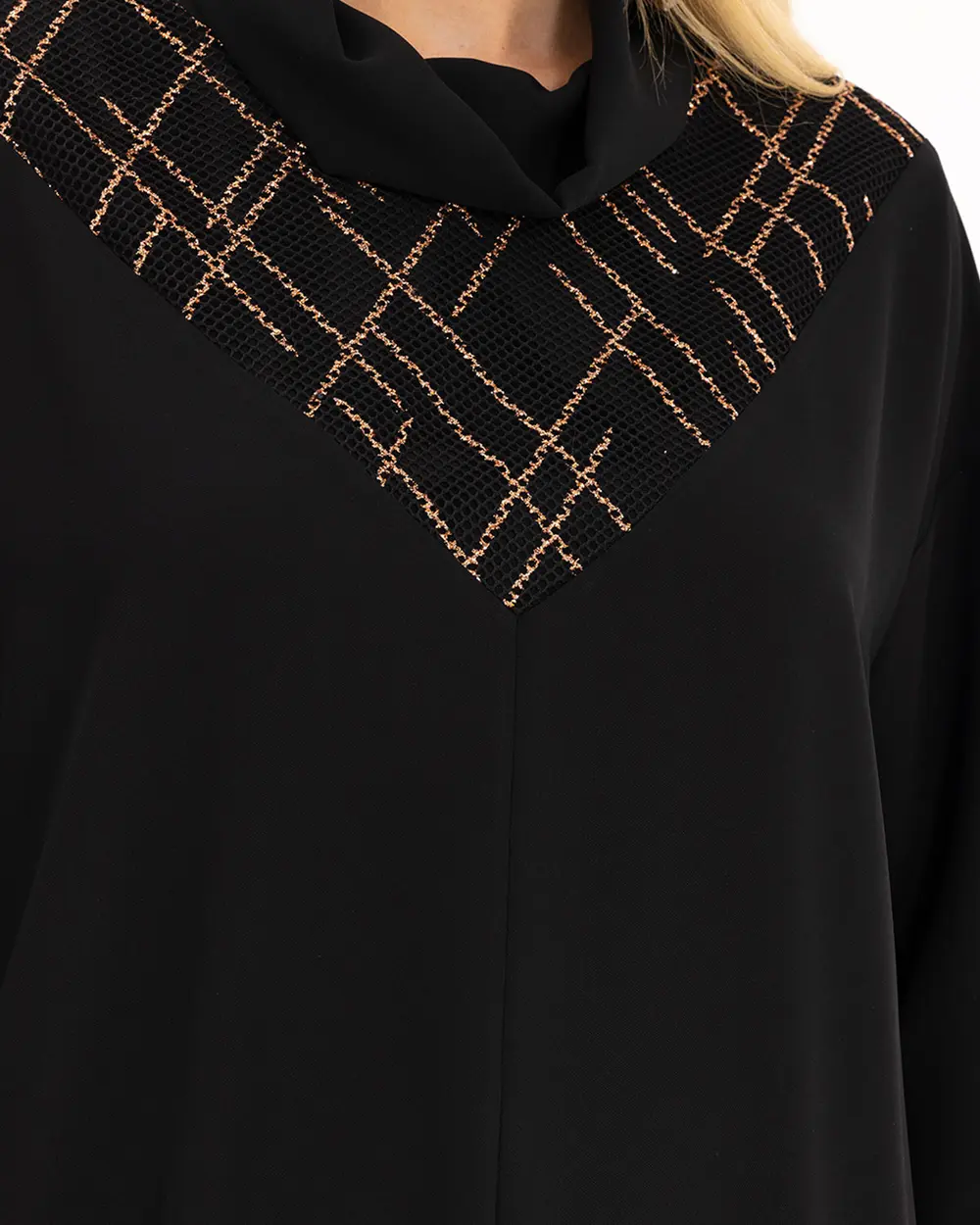 File Detaylı Degaje Yaka Tunik