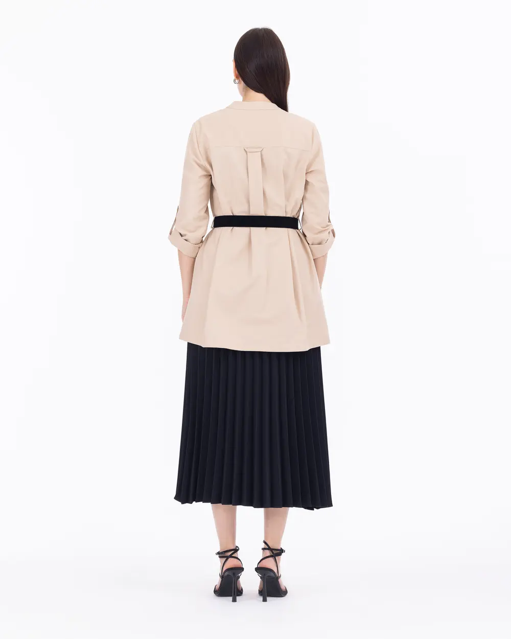 Zımba Detaylı Yuvarlak Yaka Ceket