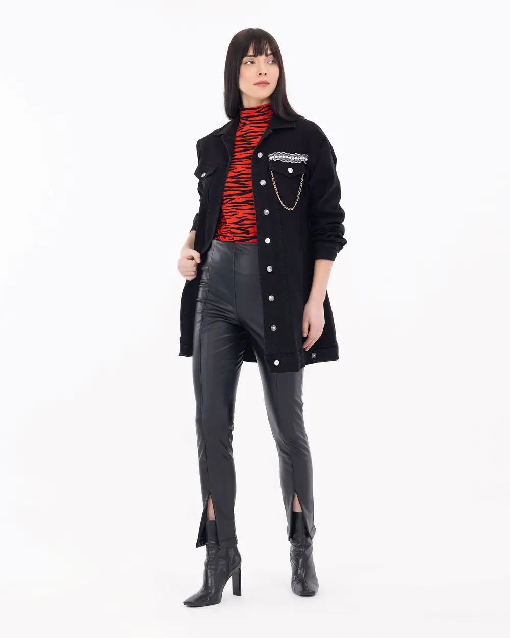 Zincir Detaylı Jean Ceket