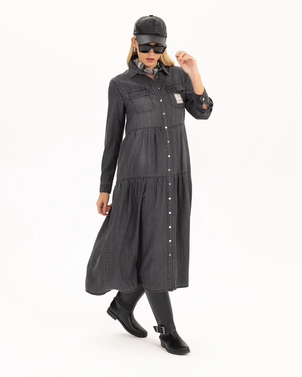 Çıtçıt Düğmeli Arma Detaylı Jean Elbise