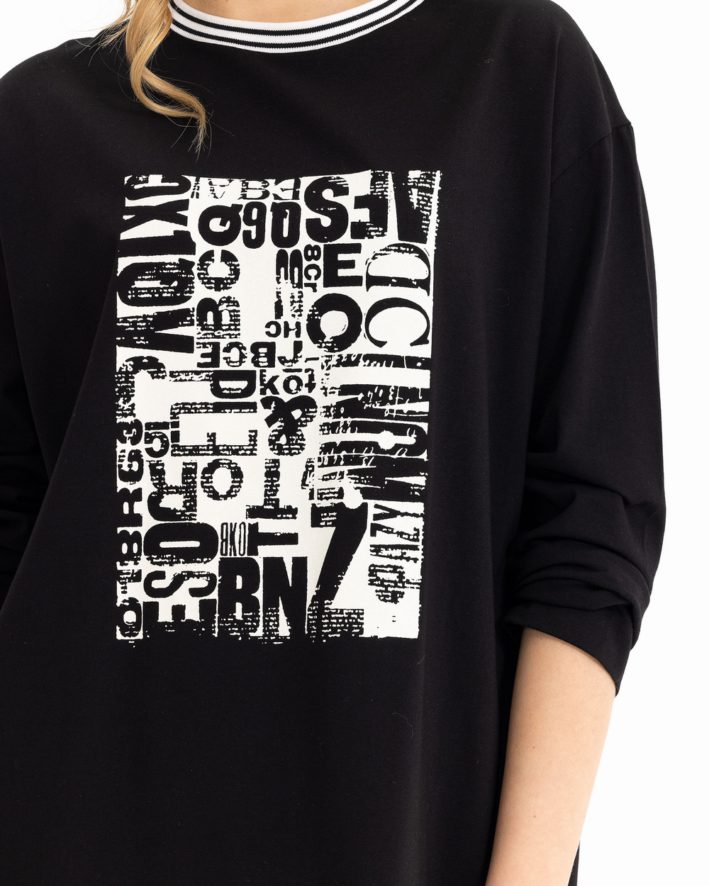 Önü Desenli Uzun Kollu Tişört