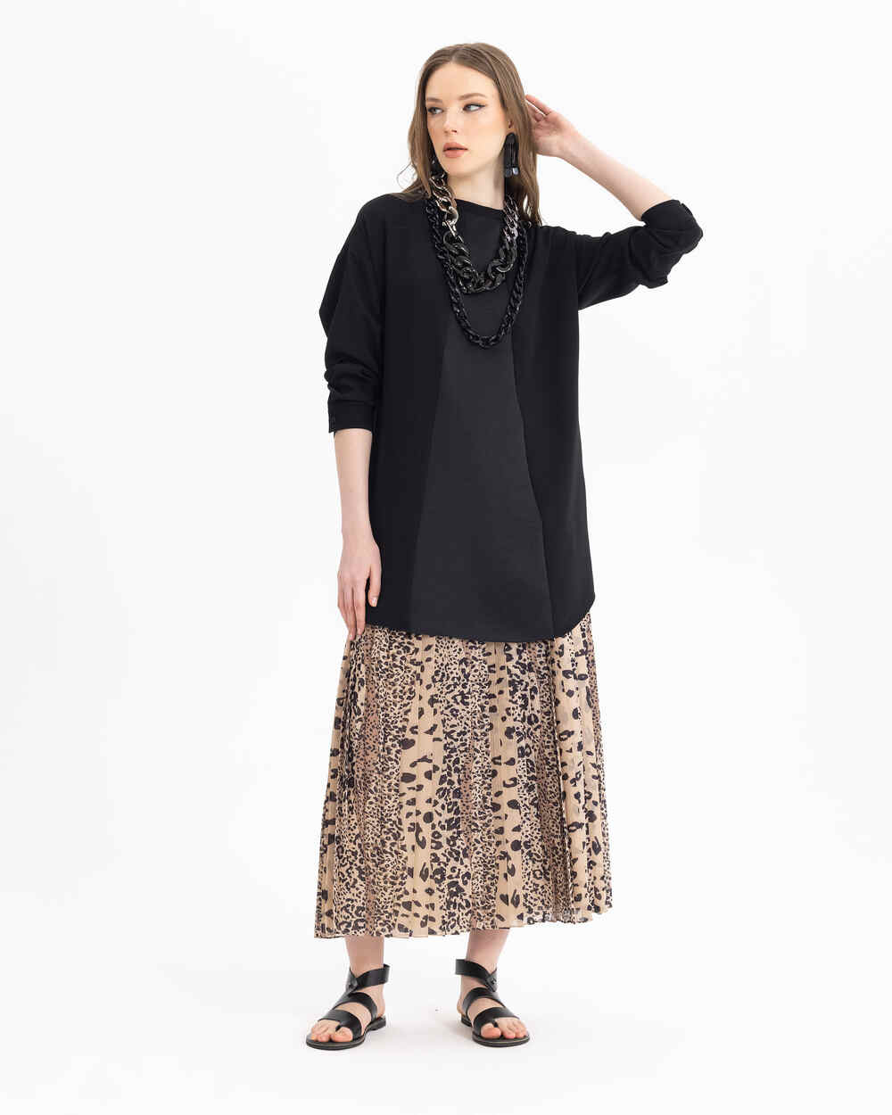 Uzun Kollu Yuvarlak Yakalı Tunik