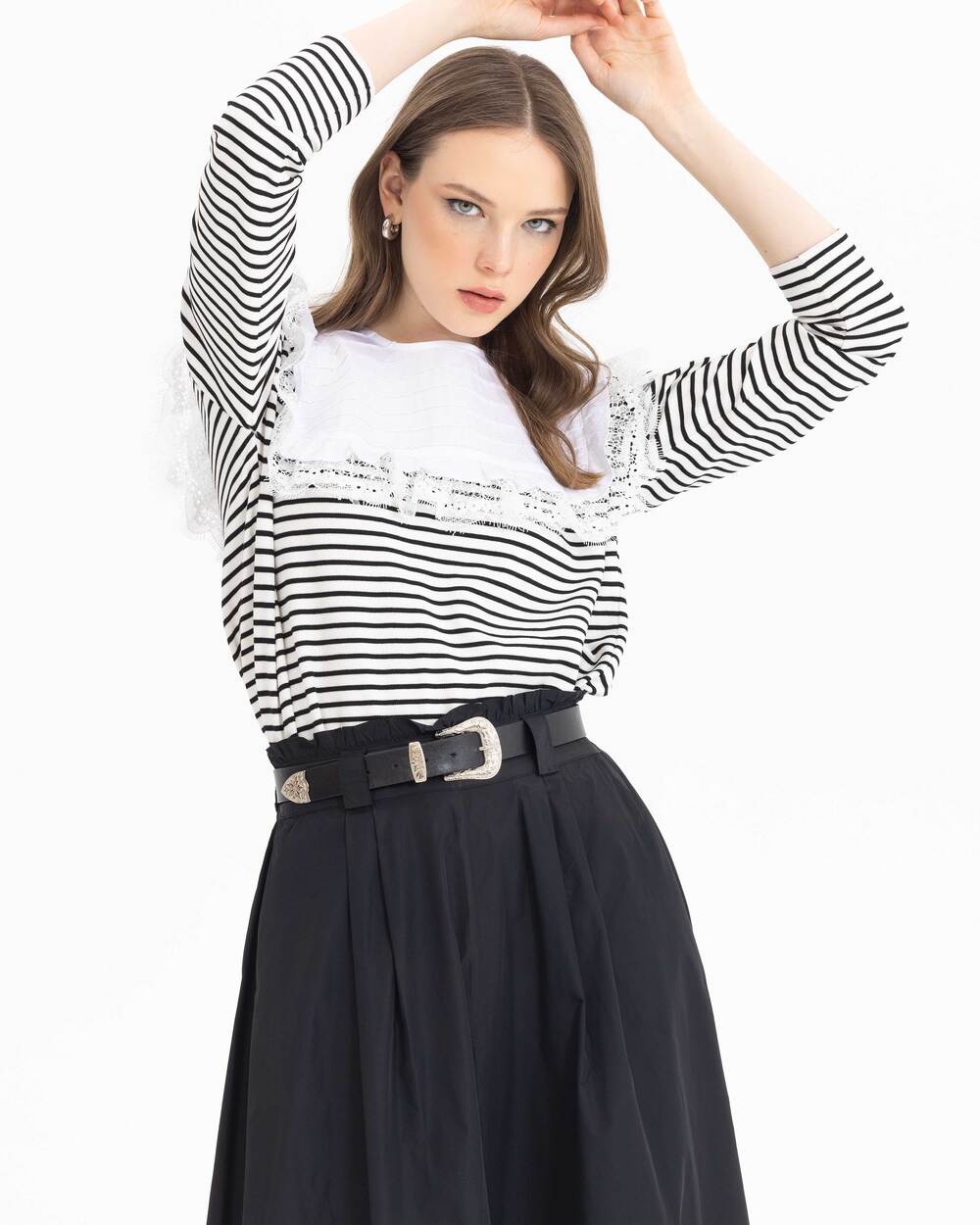 Dantel Detaylı Çizgili Sweatshirt