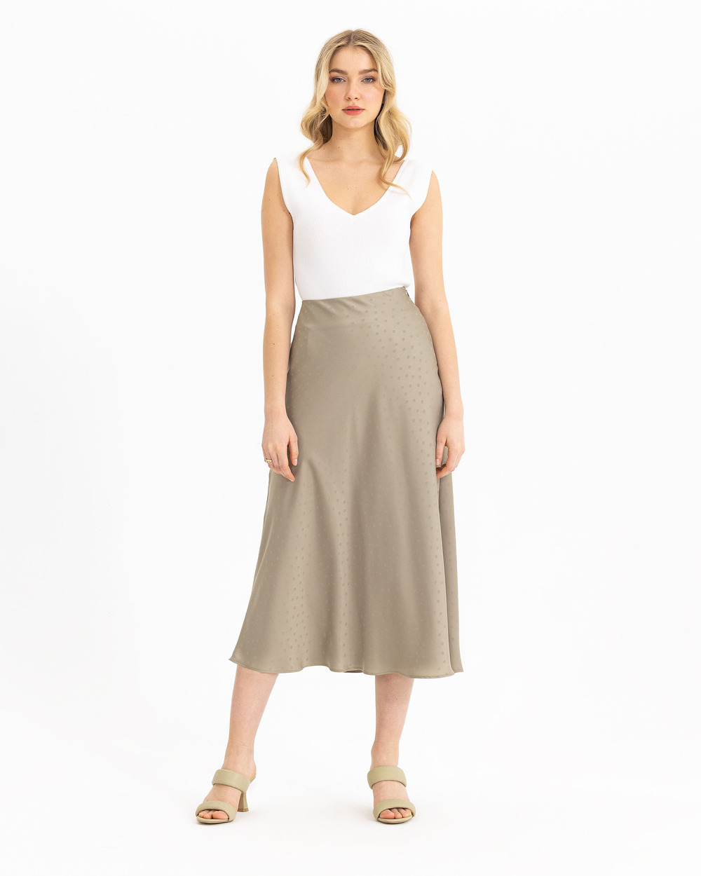 Puantiyeli Saten Görünümlü Etek