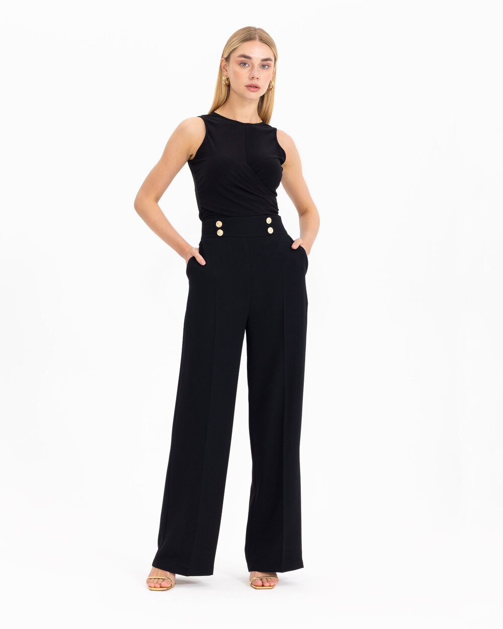  Button Detailed Wide Leg Trousers