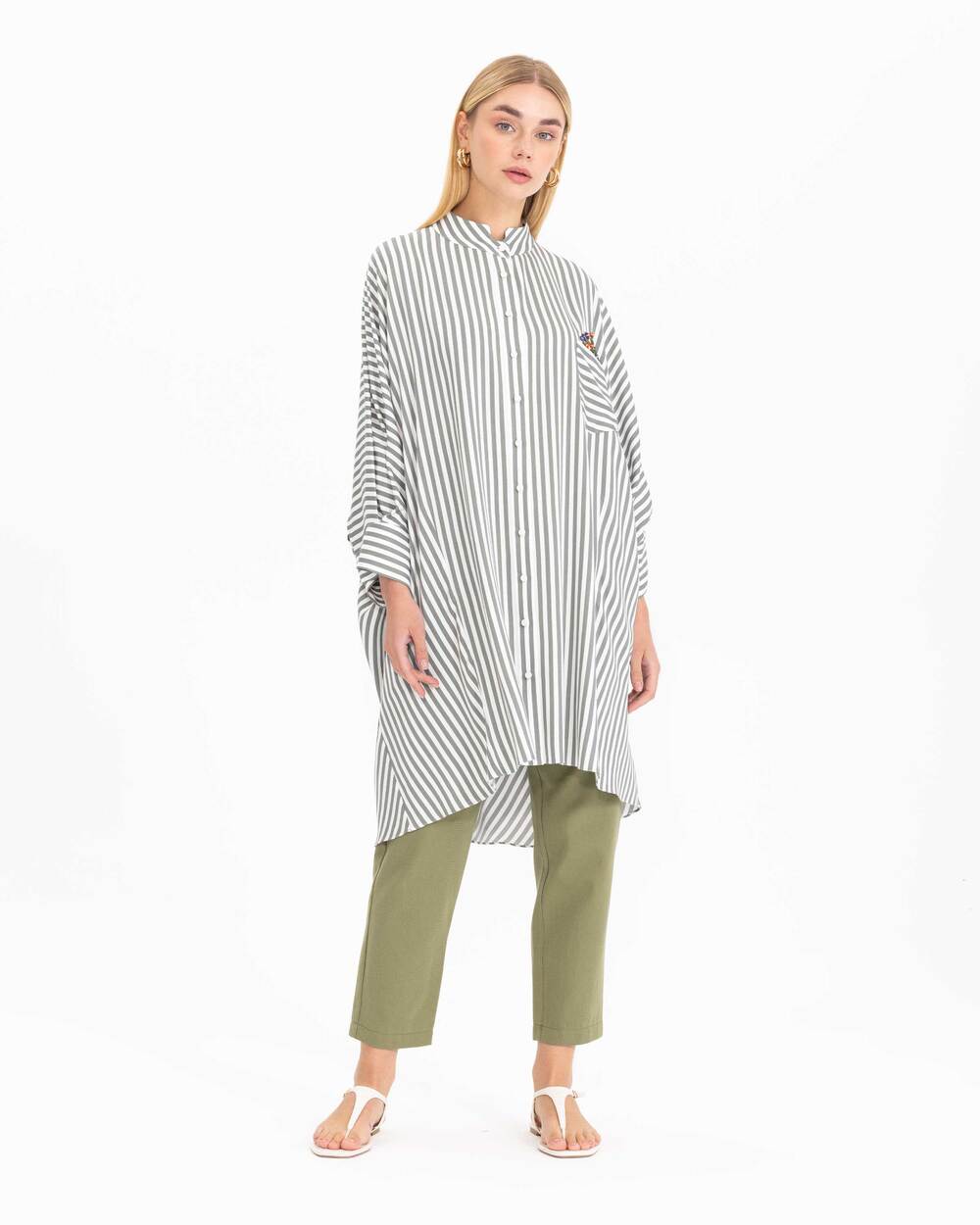 Nakış Detaylı Çizgili Tunik