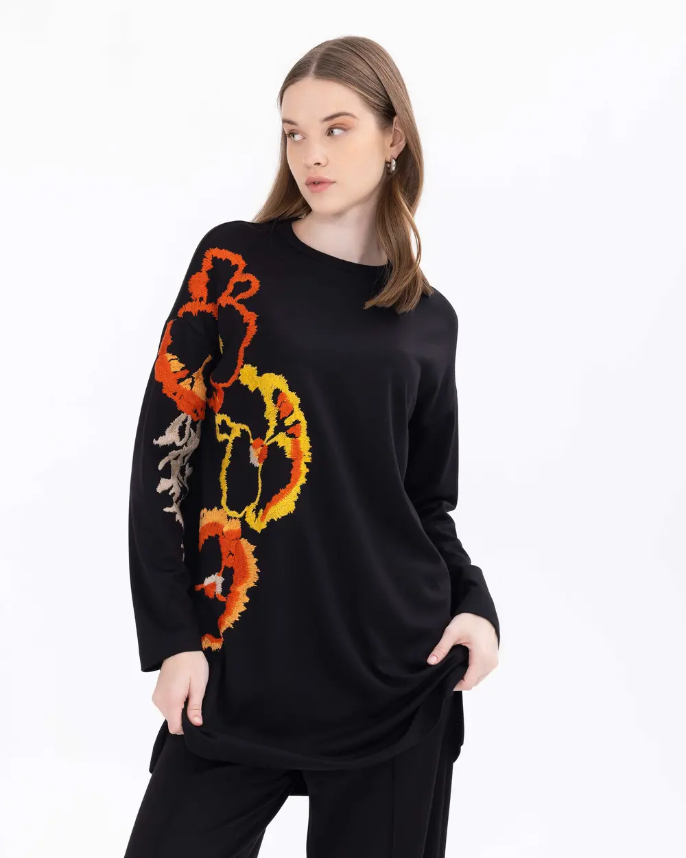 Embroidered Wide-Cut Knit Tunic