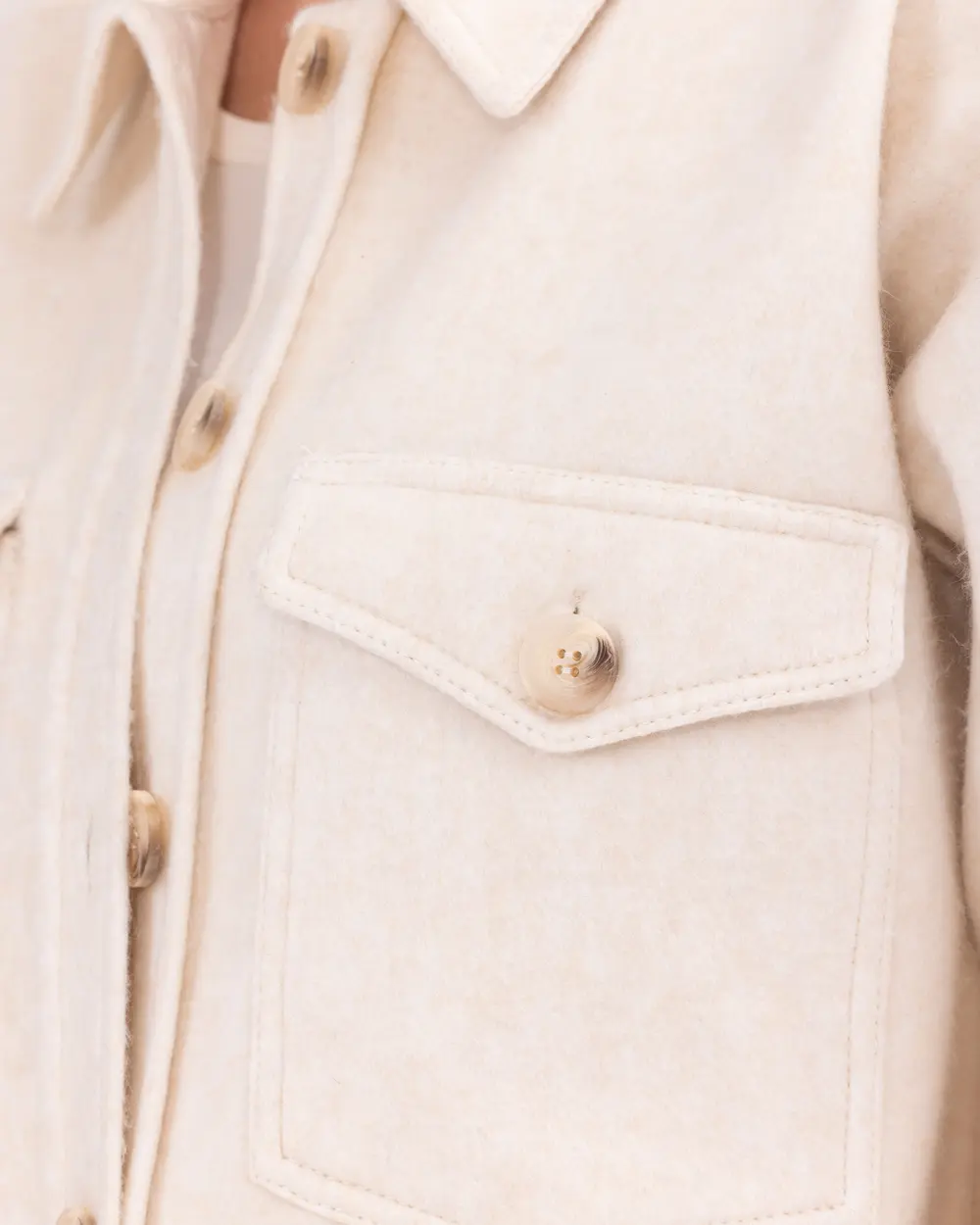 Cep Detaylı Düğmeli Gömlek Kesim Ceket