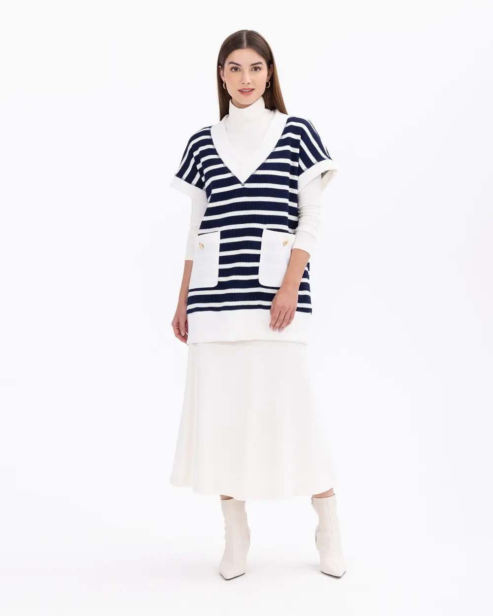 Cep Detaylı V Yakalı Çizgili Örme Süveter