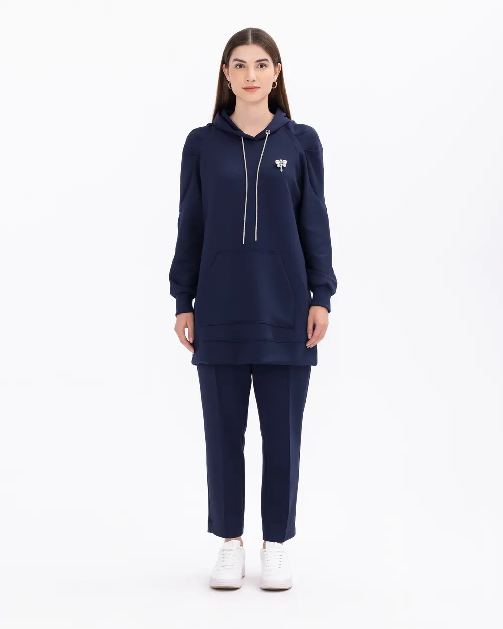 Kapüşon Yaka Aksesuarlı Sweatshirt