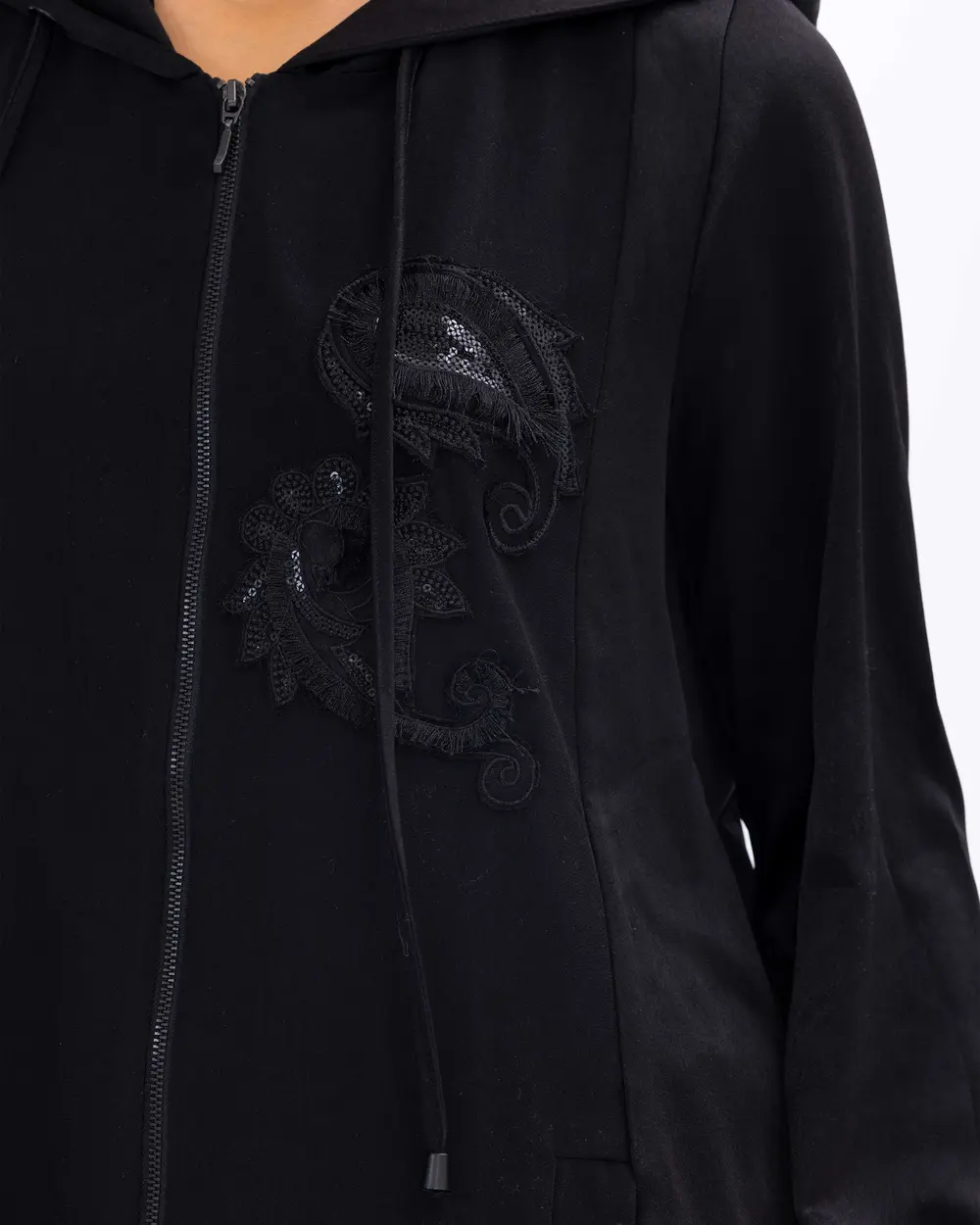 Embroidery Detailed Accessorized Woven Coat