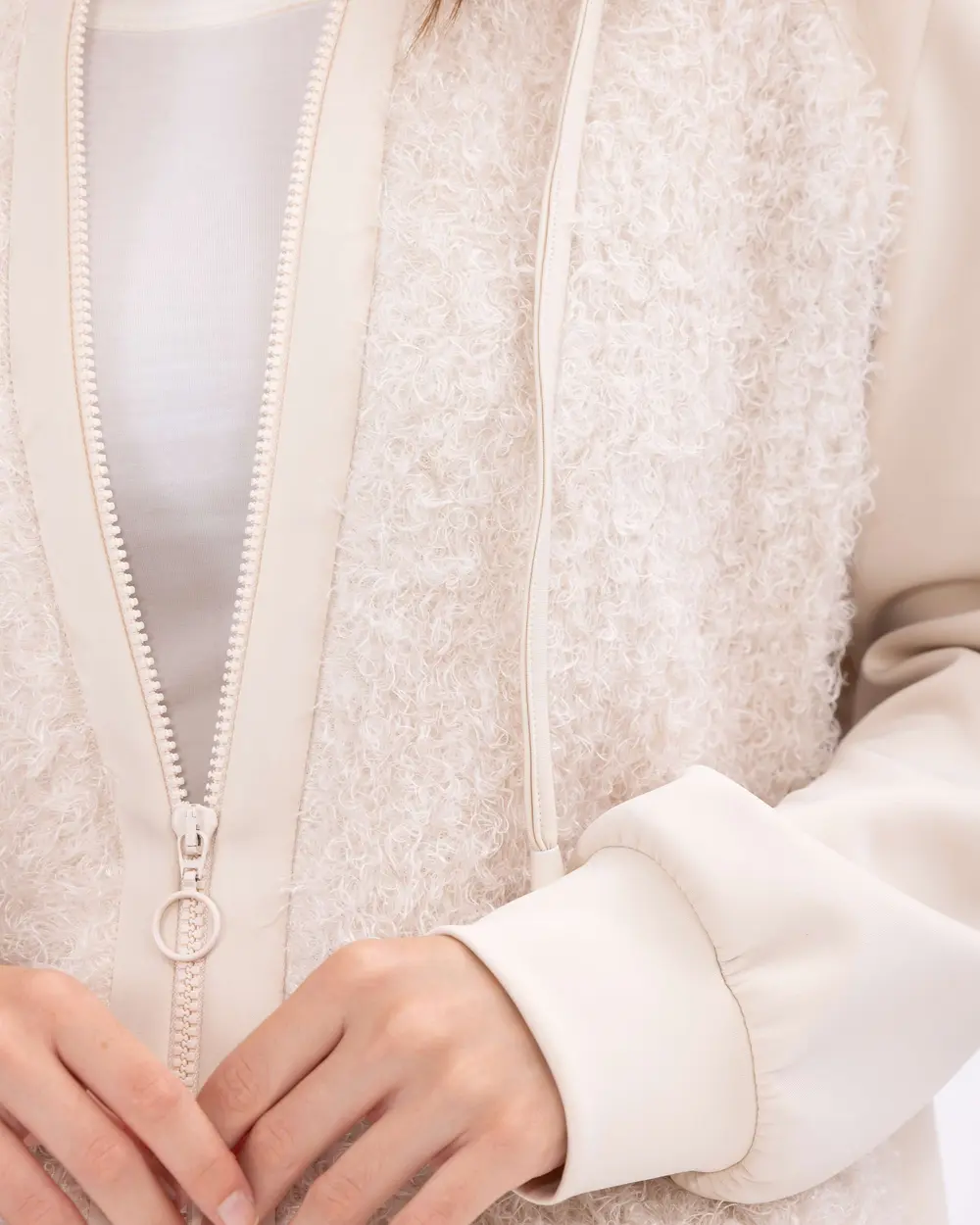 Hooded Collar Sport Jacket with Pockets