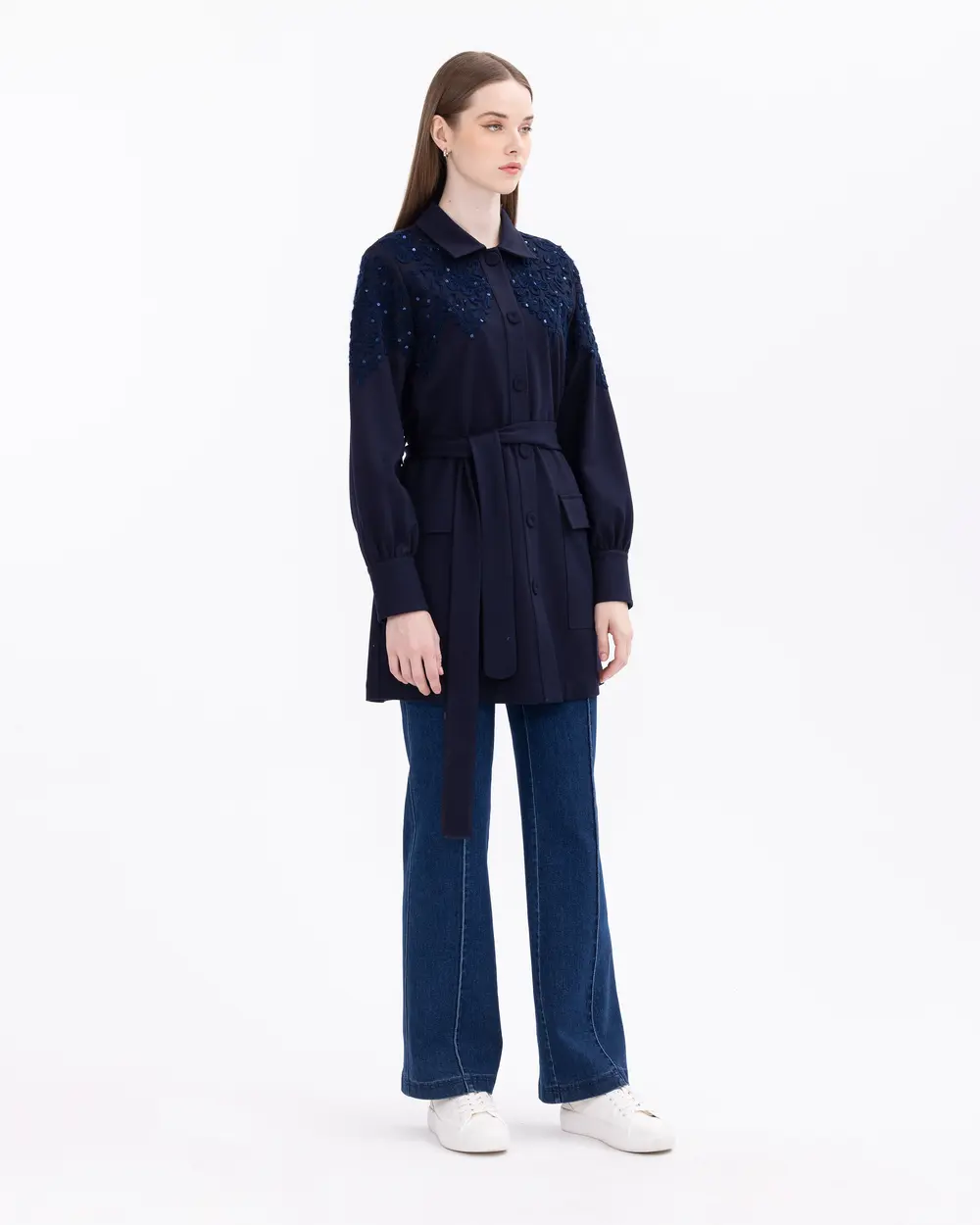 Nakış İşlemeli Kemerli Örme Kumaş Ceket