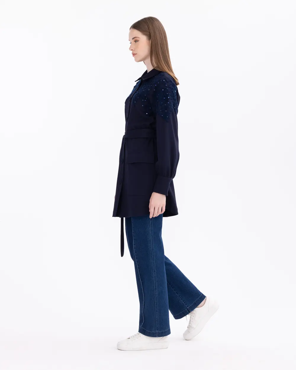 Nakış İşlemeli Kemerli Örme Kumaş Ceket